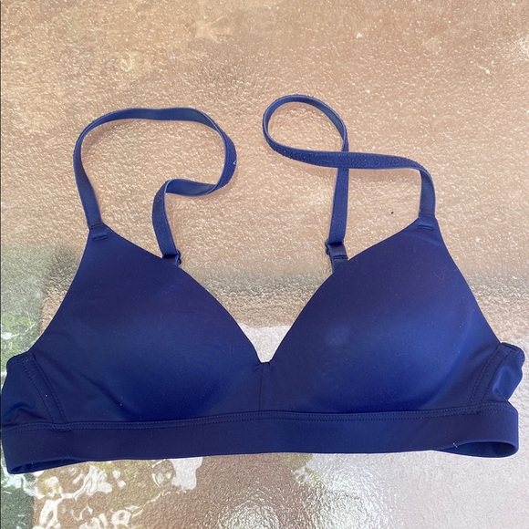 Pink wireless bra - Picture 1 of 3